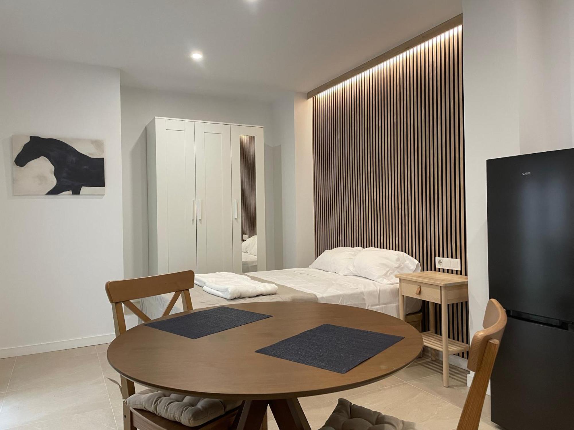 Apartamentos Postiguet Alicante Esterno foto