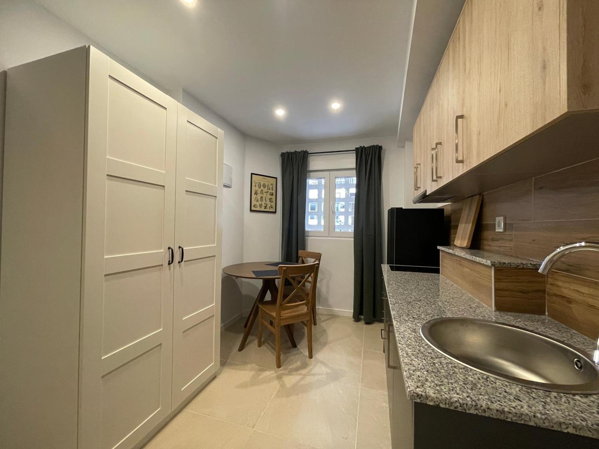 Apartamentos Postiguet Alicante Esterno foto